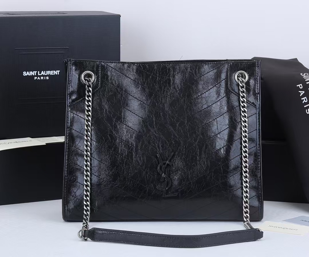 ✨Authentic Pre-Owned Yves Saint Laurent Black Handbag✨